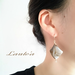マーブル模様のスクエアピアス/イヤリング