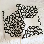 ≪再販≫モノトーン☆大きなダリアのブックカバー(文庫本size)