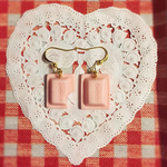 いちごチョコの一粒ピアス