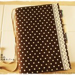 ほぼ日手帳対応カバーカズンサイズ　A5手帳カバー 　チョコドットｘレース