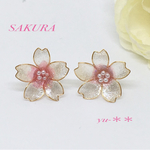 桜 ピアス  ホワイト