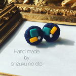 再販3 ネイビーな刺繍糸ピアス・イヤリング