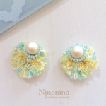 ふわふわたんぽぽピアス