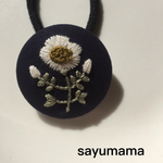 ☆刺繍☆くるみボタンのヘアゴム