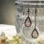 ステンドグラス　こぼれる涙ピアス