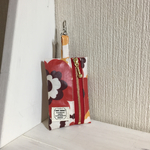 リール付 キーケース 赤 花柄