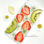 いちごとキウイの押し花iPhoneケース