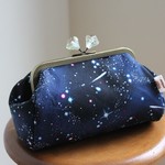 キラキラ満点の星　宇宙柄がま口　大きいサイズ　ダイヤモンドカットのげんこ　