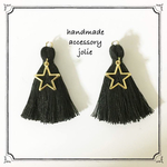 スターモチーフのタッセルピアス