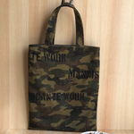  A4サイズのバッグ        (迷彩)