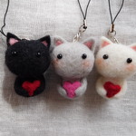 再び・モノトーンねこのストラップ