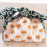 かわいいお弁当袋　柴犬　唐草　緑　