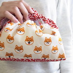 お弁当袋　おにぎり袋（柴犬　唐草模様　赤）