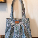 ♪♪セール♪♪ リバティビニコの縦型タックバッグ＜Margaret Annie＞