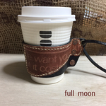 《送料無料》英字柄×栃木レザーのコーヒースリーブ