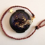 【アウトレット】猫と宇宙の一眼レフレンズキャップ 37mm【夜空】