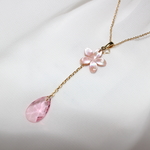 桜と花びらのネックレス