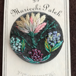 花刺繍 ブローチ