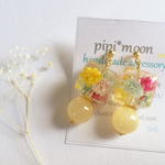  1点物⚘お花詰キューブとハニーストーンのピアス