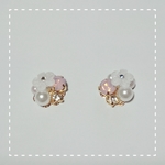 お花とビジューのピアス