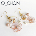 春の桜舞い散るビジューピアス 揺れる  ゆらゆら