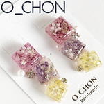 本物お花が詰まったパネルピアス