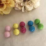 カラフルポップなアクリルビーズ