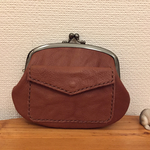 【a様ご予約品】外ポッケがついた、本革ぺたんこ親子がま小銭入れ（くしゅくしゅ茶色レザー）