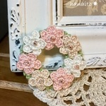 【再販】小花のリースブローチ.*・サクラピンク