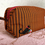 【大正ロマン】手刺し刺繍 キャラメルポーチ・猫と紙風船