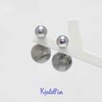 リッチグレーのコットンパールとキャッチにアクリルビーズのピアス