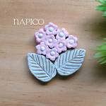 小さなお花ブーケ🌸さくら色🌸陶土ブローチ♡