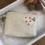 ハリネズミ 只今散歩中です！ 刺繍ポーチ