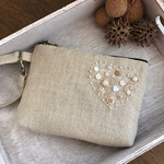 ナチュラルベージュ 刺繍ポーチ