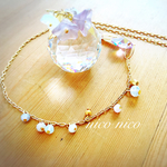 紫と白のお花の優しいサンキャッチャー
