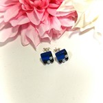 青とストーンの可愛いピアス