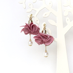 お花とパールのノンホールピアス(イヤリング)