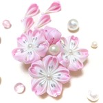 桜と蕾のコサージュクリップ【つまみ細工】