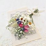 ドライフラワーの小さな花束