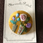 花刺繍 ブローチ