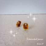 べっ甲風レジンひと粒ピアス