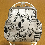   ねこ柄がま口財布