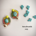 いろんなビーズのカラフル刺繍ピアス
