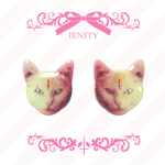 逆十字架ねこピアス ✡ 蓄光ピンク