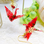  A8 薔薇柄赤折り鶴の和ピアス  