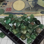 天然グリーンアベンチュリン加工品10g♪ブラジル産♪原石.鉱石.鉱物.上質天然石の幻想的なファンタジーアイテム♪