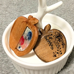 木のりんごブローチセット