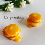 ハチミツたっぷりホットケーキのマグネット