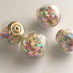 カラフルスパンコール入りガラスドーム(ピアスキャッチ)＊4個セット