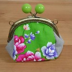 ぷっくり可愛い花布がま口ポーチ12㎝